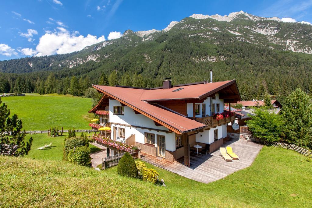 Ferienhaus Kirchplatzl Leutasch Exterior foto